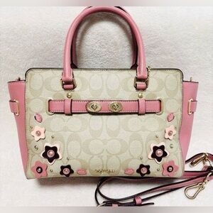 NEW! RARE Coach Blake Carryall 25 in Floral Appliqué Purses Bag Designer Womens